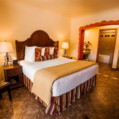 פאלם ספרינגס Los Arboles Hotel מראה חיצוני תמונה