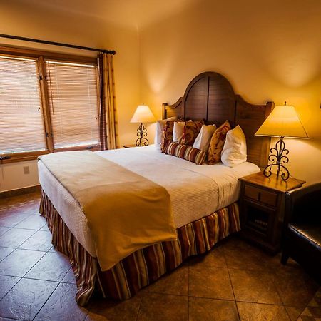 פאלם ספרינגס Los Arboles Hotel מראה חיצוני תמונה
