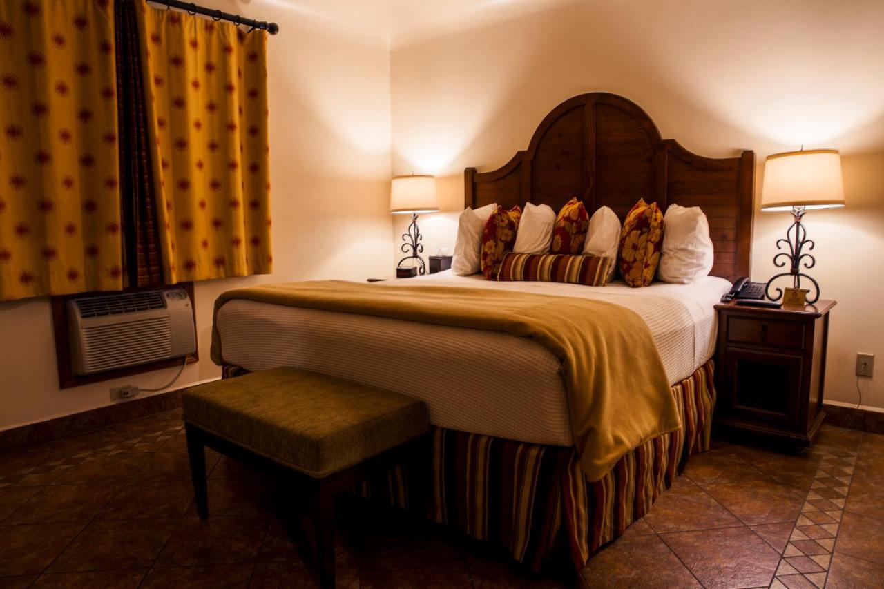 פאלם ספרינגס Los Arboles Hotel מראה חיצוני תמונה
