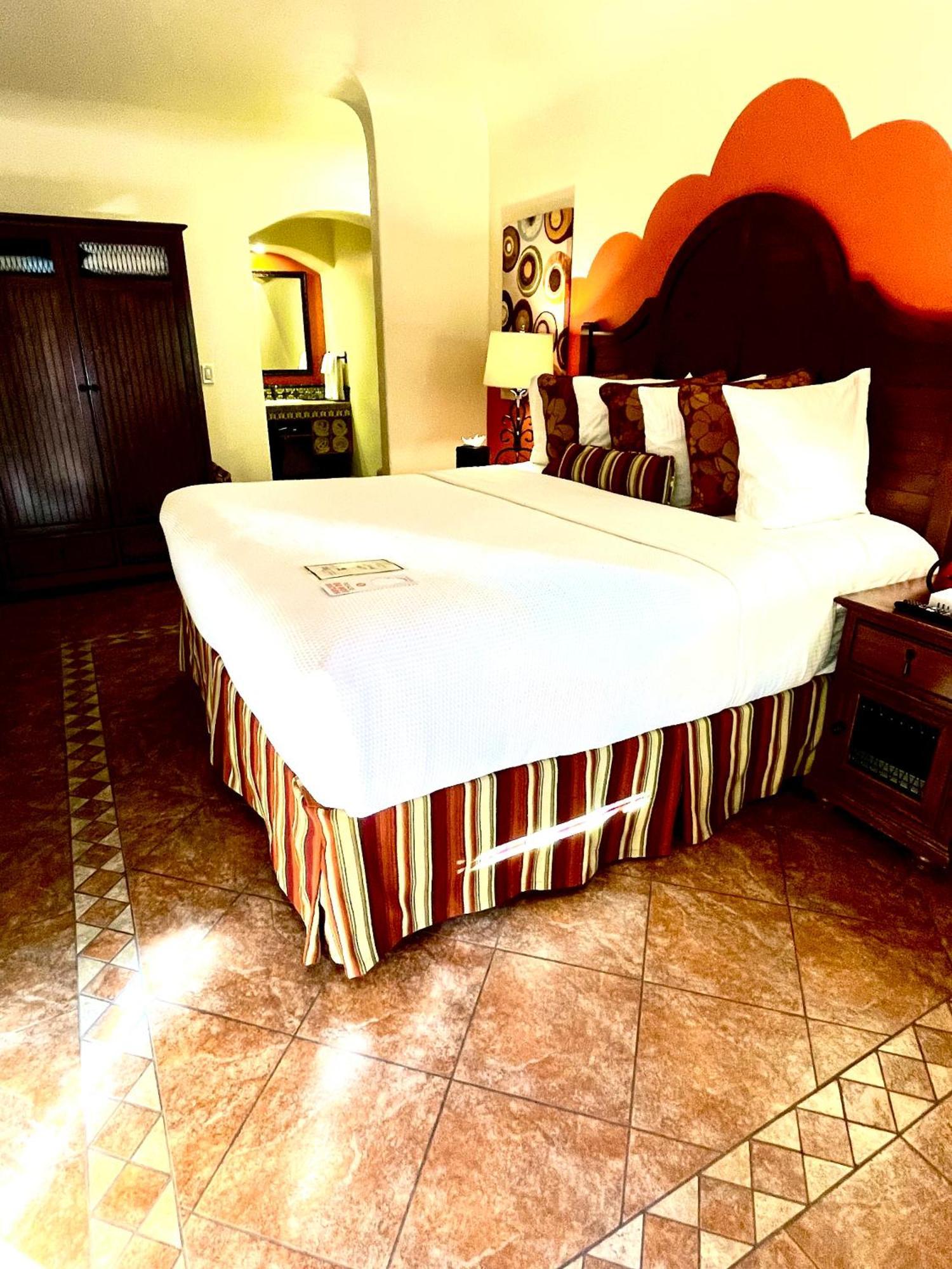 פאלם ספרינגס Los Arboles Hotel מראה חיצוני תמונה