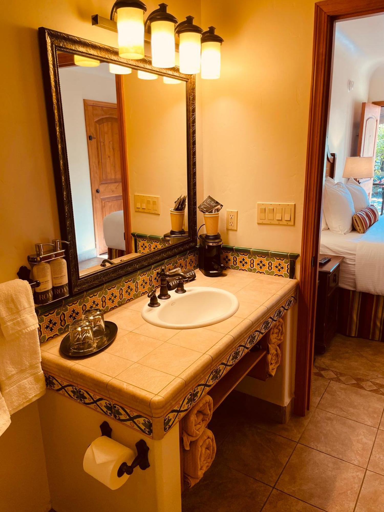 פאלם ספרינגס Los Arboles Hotel מראה חיצוני תמונה